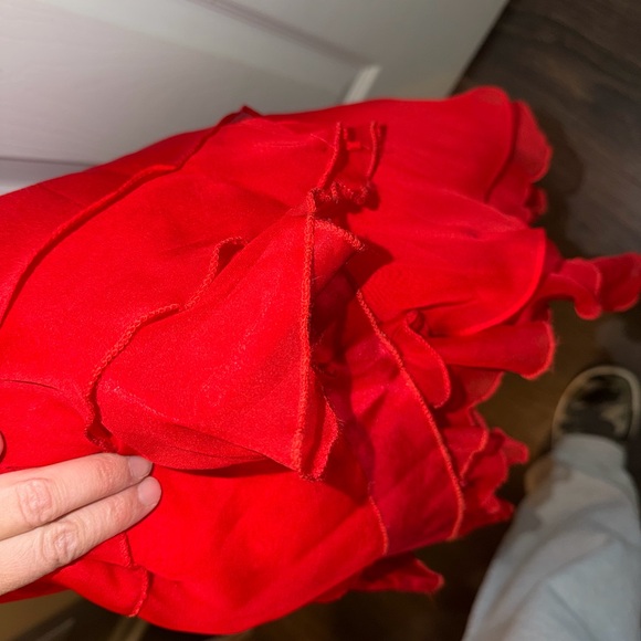 Sherri Hill Scarlet Layered Gown - Picture 4 of 4